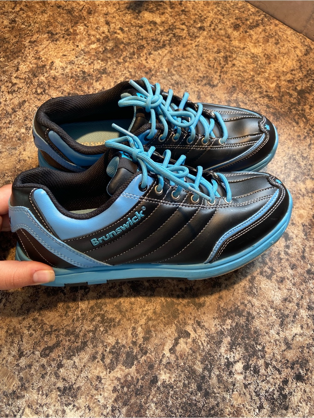 Womens Brunswick diamond bowling shoes black and blue size 8